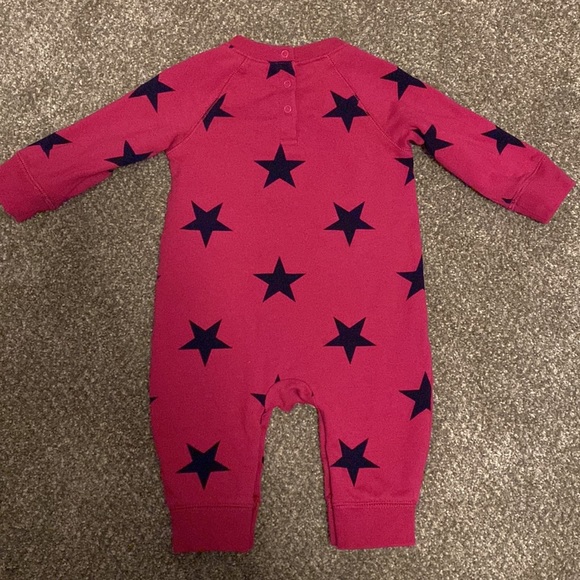 Primary one piece - Picture 2 of 3